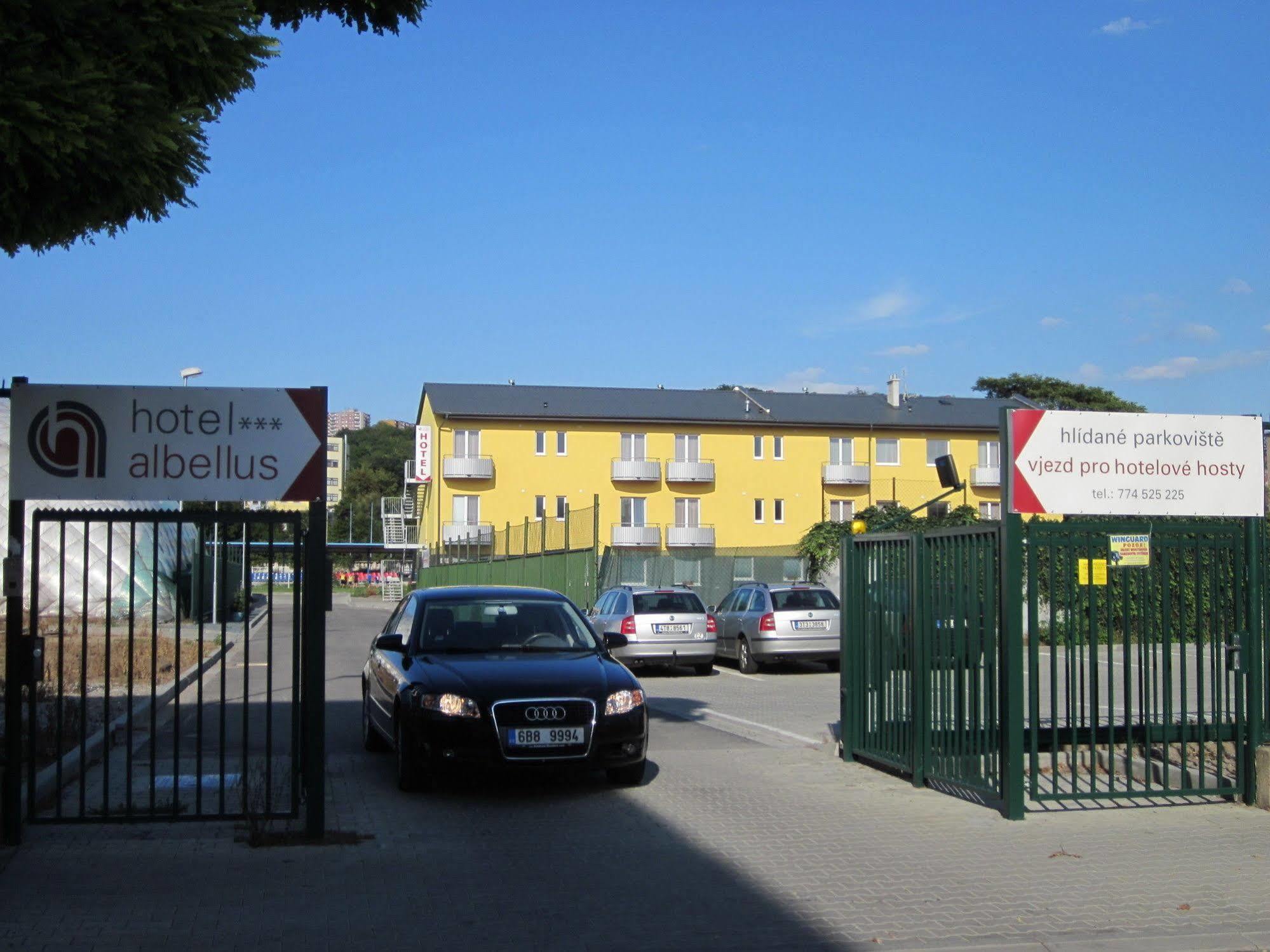 Hotel Albellus Бърно Екстериор снимка