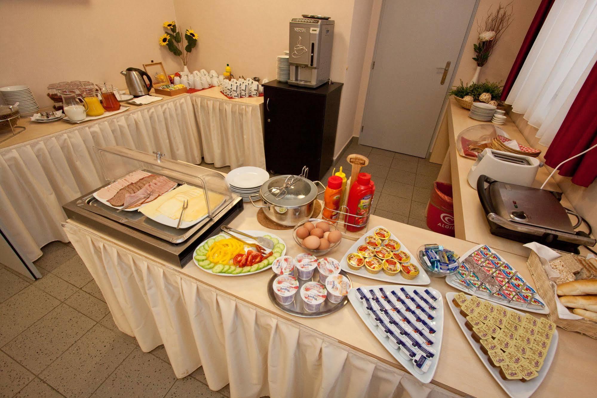 Hotel Albellus Бърно Екстериор снимка